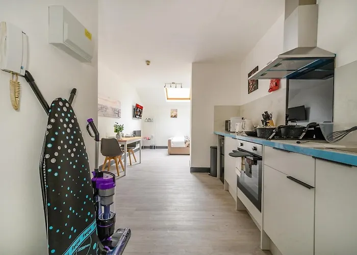 78f8 Spacious & Modern * Μπράντφορντ