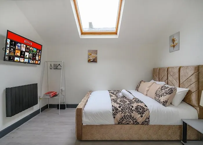 78f8 Spacious & Modern Μπράντφορντ